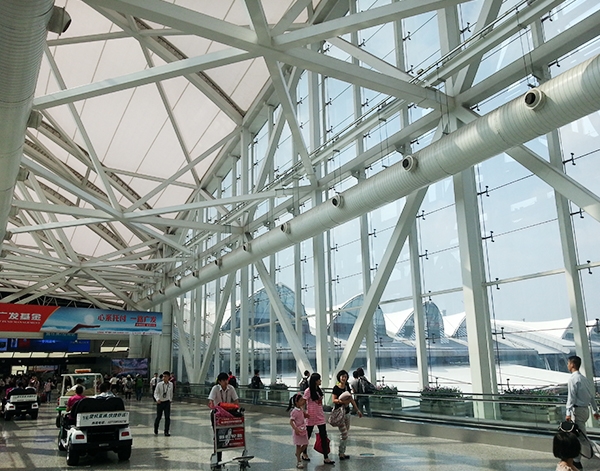 广州白云机场管桁架安装